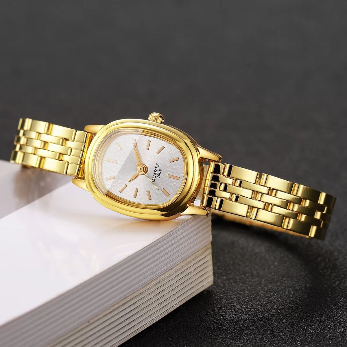 reloj dorado
