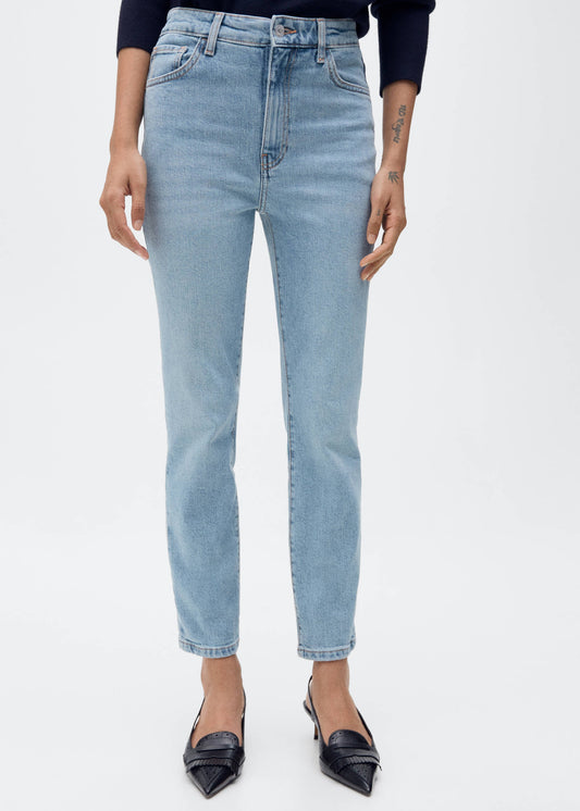 Pantalón Vaquero Claudia Ajustado y Corto