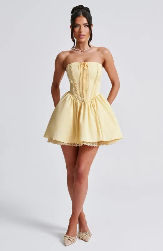 Vestido Corto de Encaje sin Tirantes Oliva de la Estrella