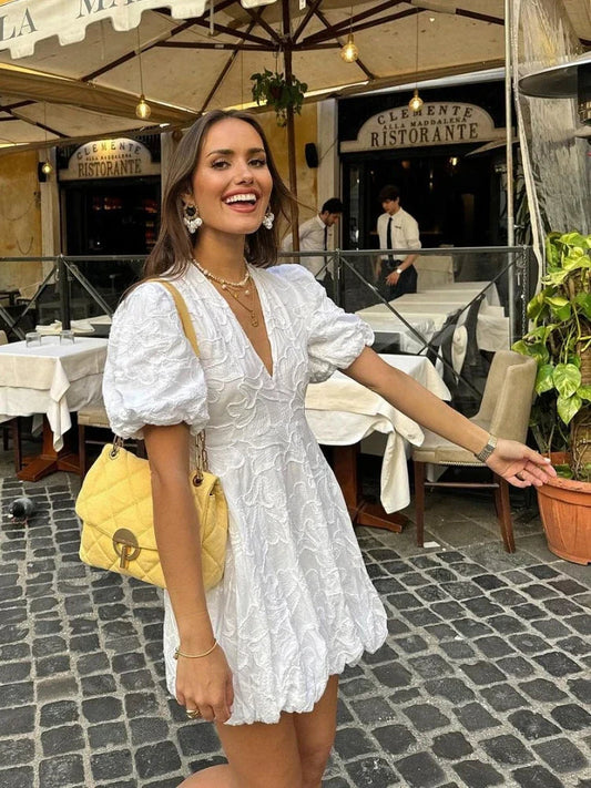 Vestido Corto con Escote en V Jazmín del Valle
